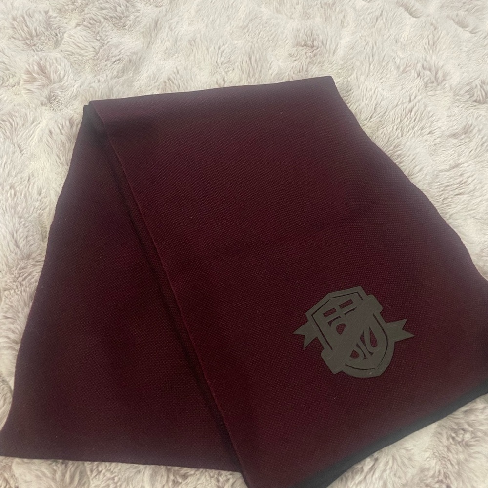 Givenchy Wool Scarf 🧣 - Picture 2 of 8